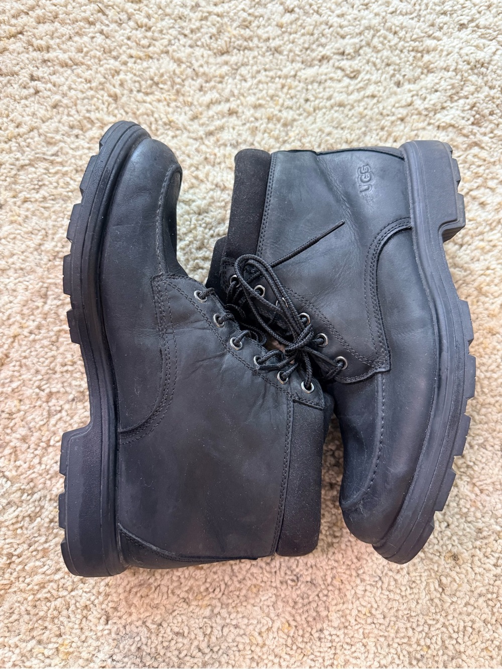UGG Men's Black Waterproof Leather Hullen Utility Boots (Size 9.5 US / 42.5 EU)